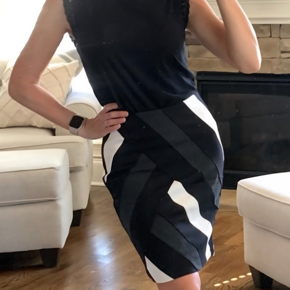 White House Black Market  Pencil Skirt Size 6